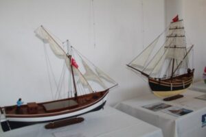 107 Yıllık Tarihi Gemide Heykel Sergisi
